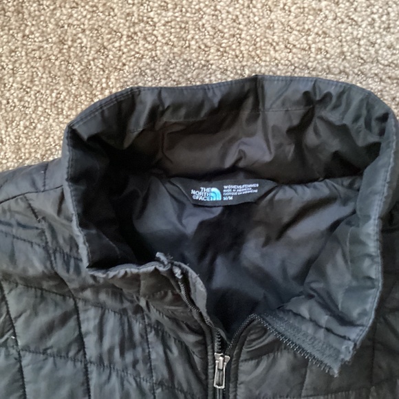 North Face Thermoball puffer jacket - Picture 4 of 9